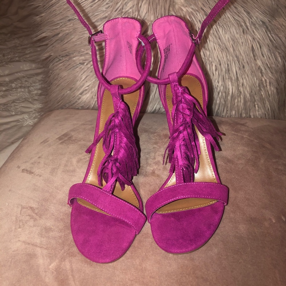 Bran new.Never worn.